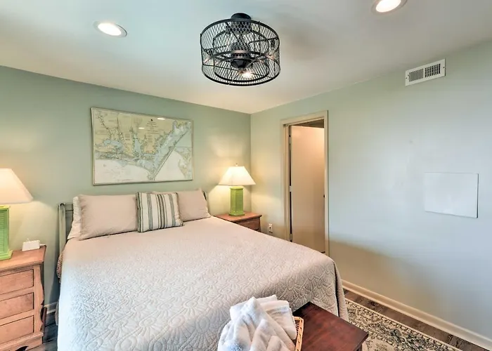 Summer Winds Resort Condo W/ Ocean Views!